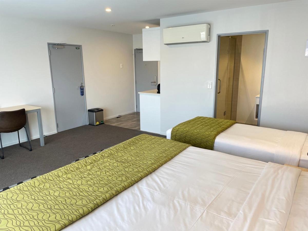 2 On Whiteleigh And 239 On Lincoln Motel Christchurch Exterior photo A typical studio apartment