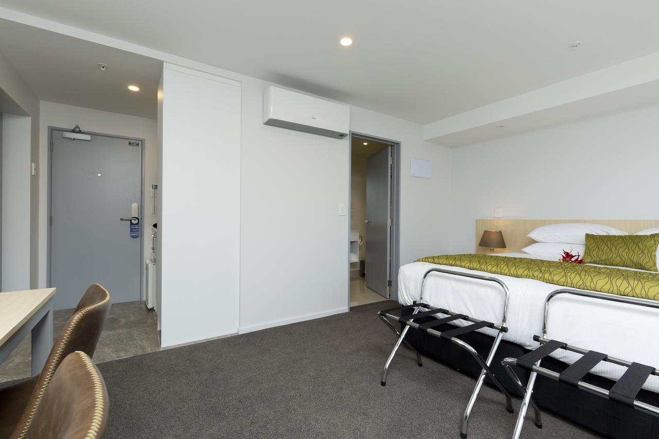 2 On Whiteleigh And 239 On Lincoln Motel Christchurch Exterior photo A typical room at the hotel