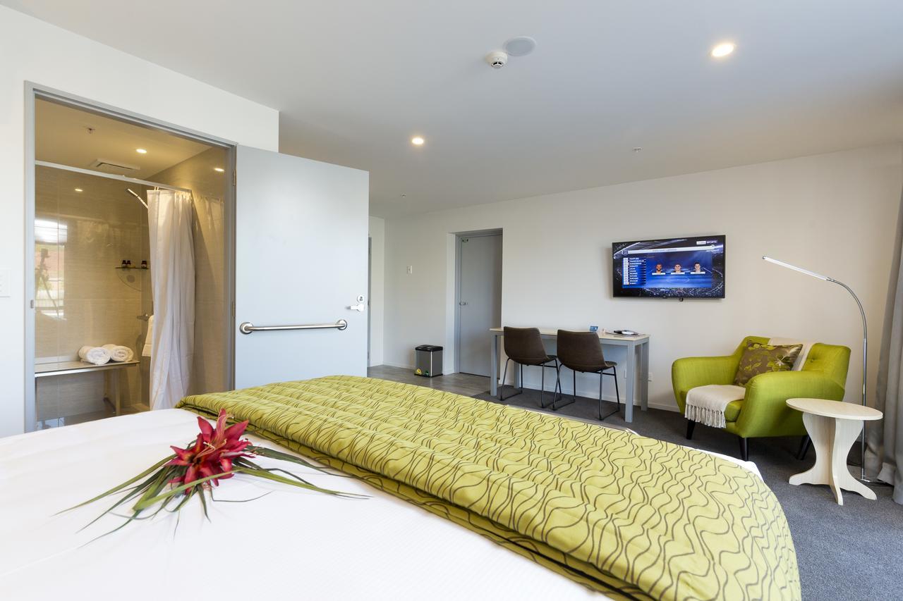 2 On Whiteleigh And 239 On Lincoln Motel Christchurch Exterior photo A room at the hotel