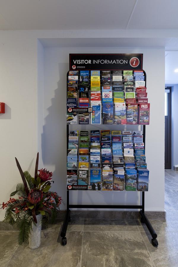 2 On Whiteleigh And 239 On Lincoln Motel Christchurch Exterior photo A rack of tourist maps