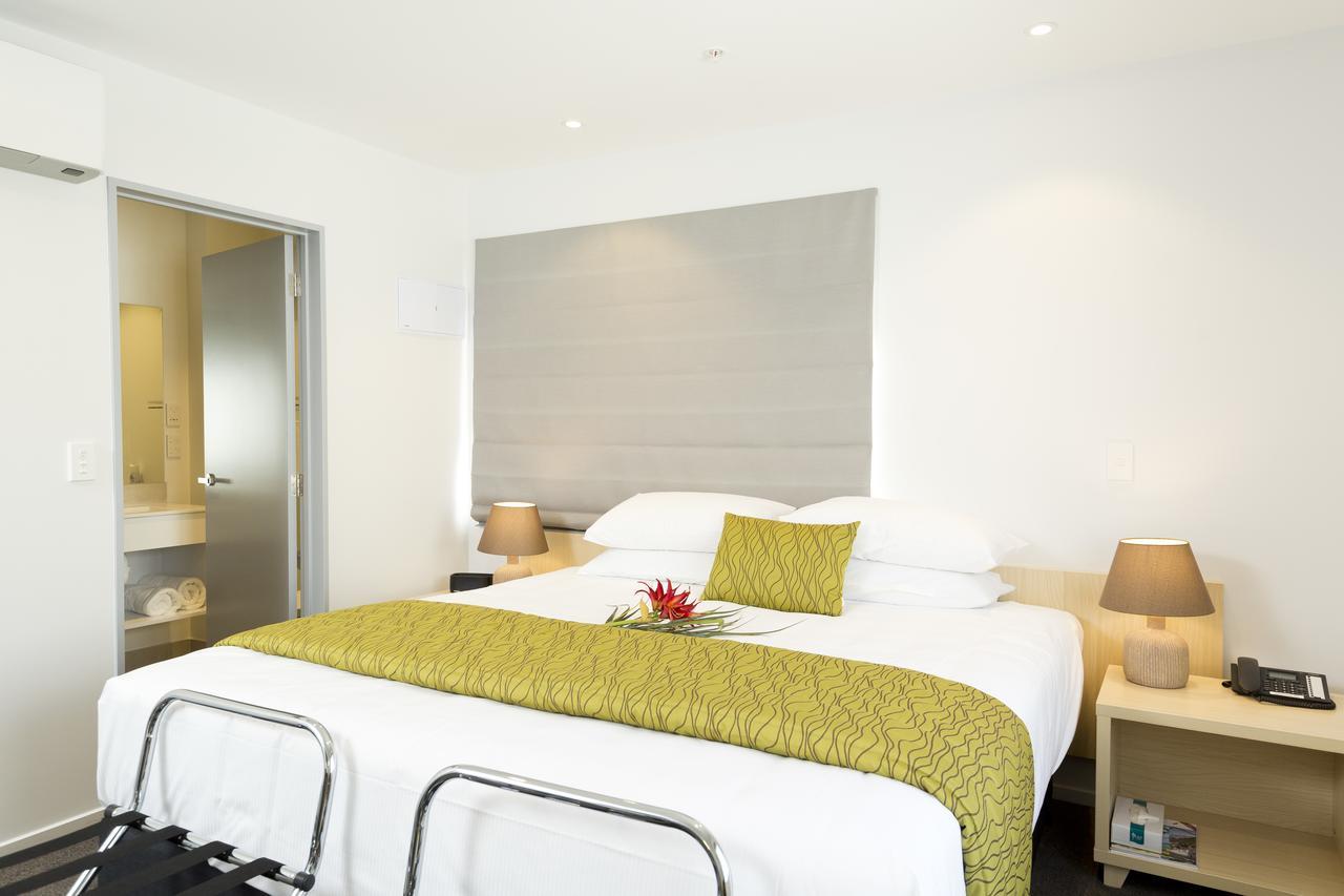 2 On Whiteleigh And 239 On Lincoln Motel Christchurch Exterior photo A bedroom at the hotel